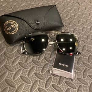 New rayban 3561 silver with mirrored lenses